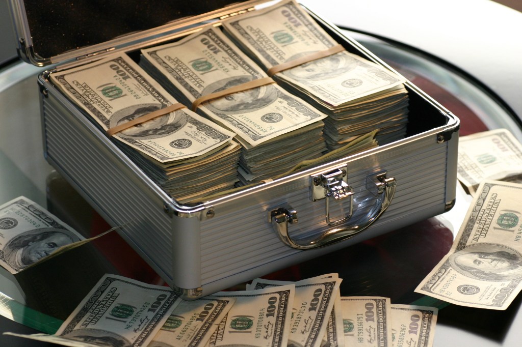 How a Positive Attitude Makes You&nbsp;Money