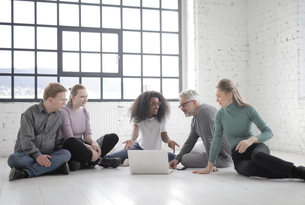 Should Your Mentor Be Older Or&nbsp;Younger?
