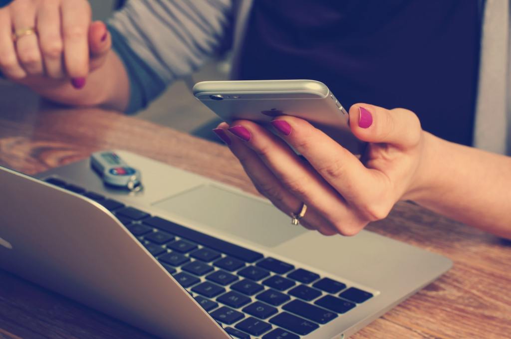 Entrepreneurs & Business: Can They Survive Without a Smartphone?