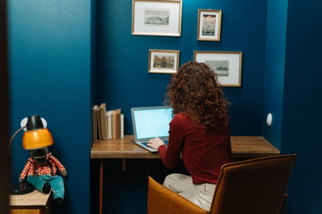 How to Work with an Editor: A Guide